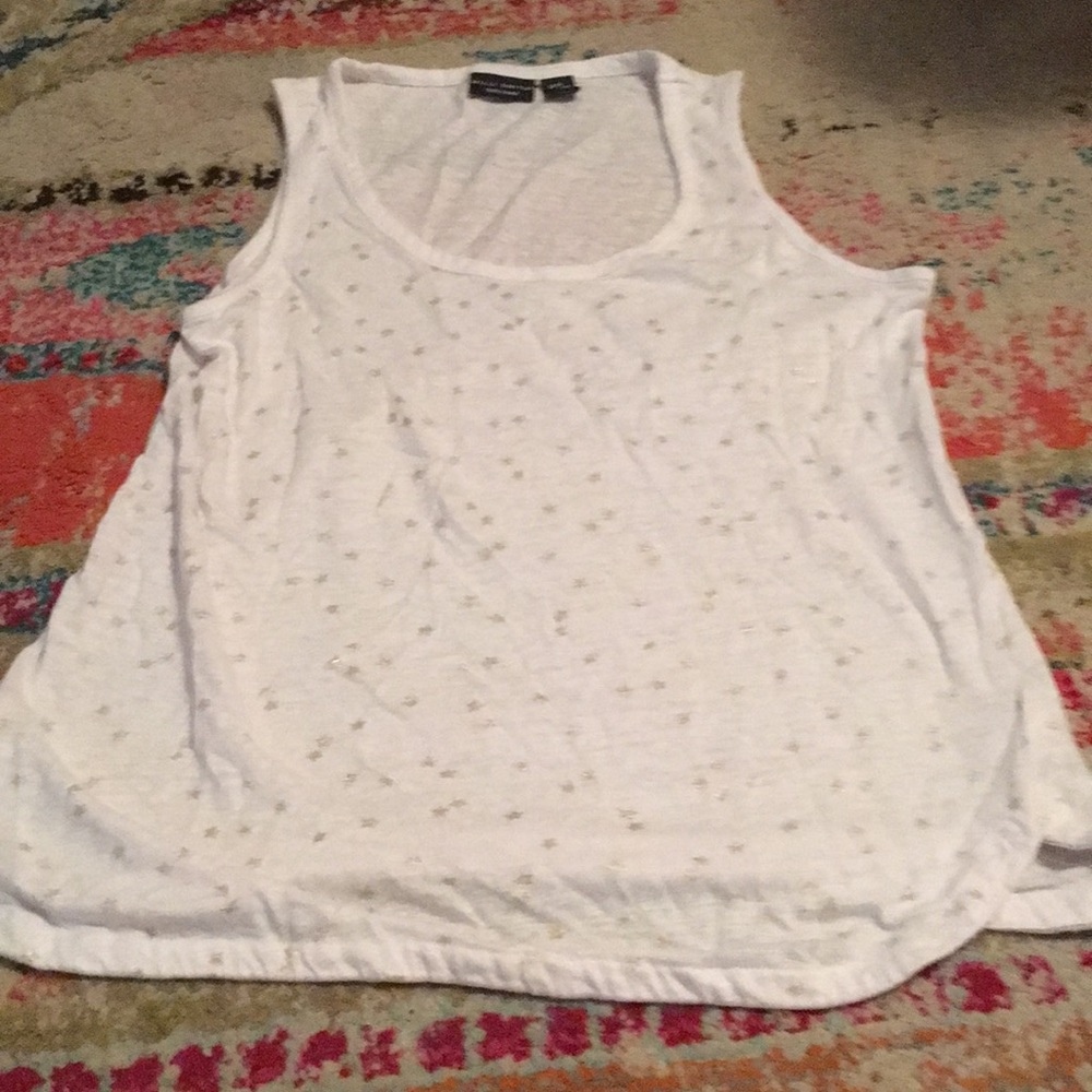 Tank with stars